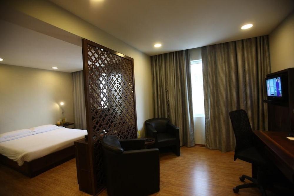 Keys Prima By Lemon Tree Hotels, Pimpri, Pune Zewnętrze zdjęcie