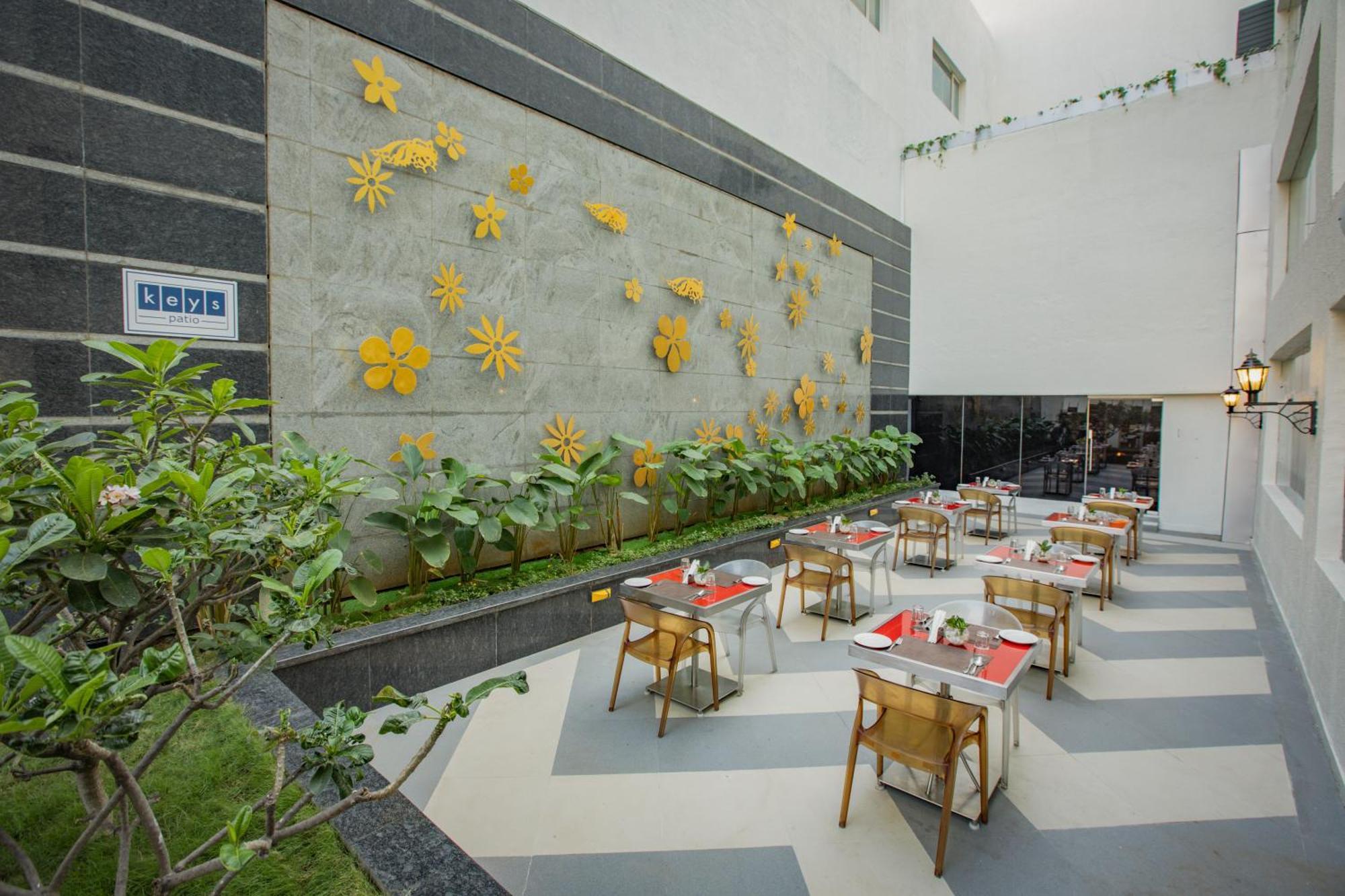 Keys Prima By Lemon Tree Hotels, Pimpri, Pune Zewnętrze zdjęcie
